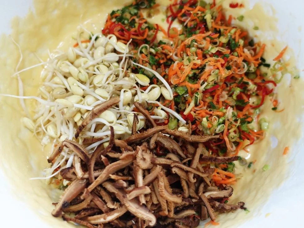 Exotisch-würzige Gemüsepuffer mit Kokosnuss – Martabak ala Ampenan - Rezept - Bild Nr. 8271