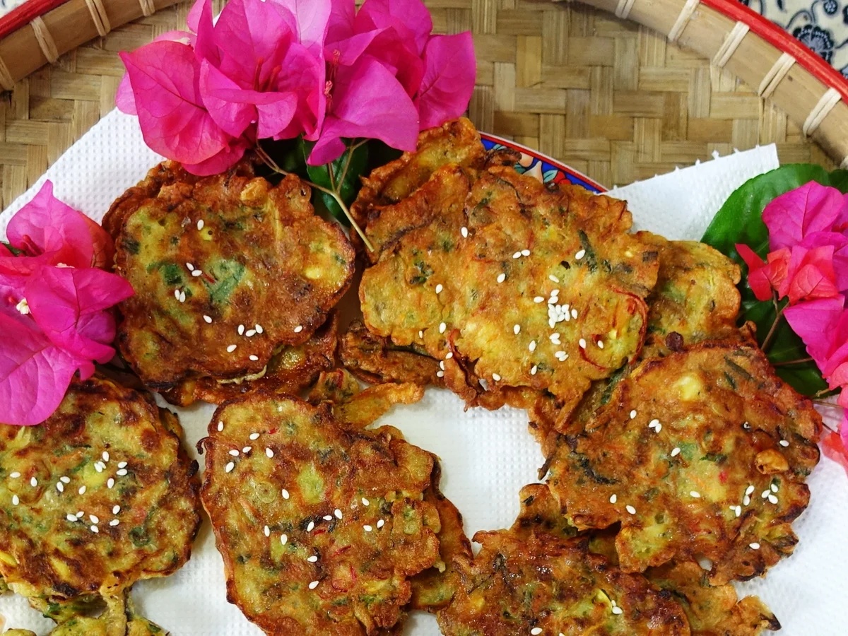 Exotisch-würzige Gemüsepuffer mit Kokosnuss – Martabak ala Ampenan - Rezept - Bild Nr. 8274