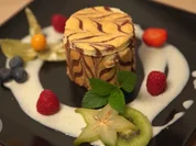 Erdbeercreme im Bisquitmantel mit Prosecco-Vanille-Schmand - Rezept - Bild Nr. 2