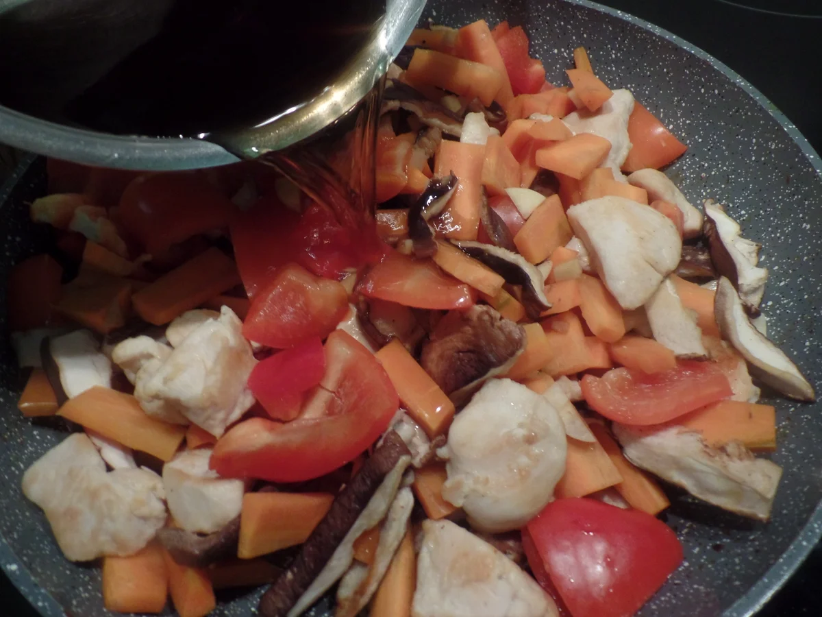 Rezept: Hähnchentopf mit Gemüse Bild Nr. 8266 Hähnchentopf mit Gemüse - Rezept - Bild Nr. 8266