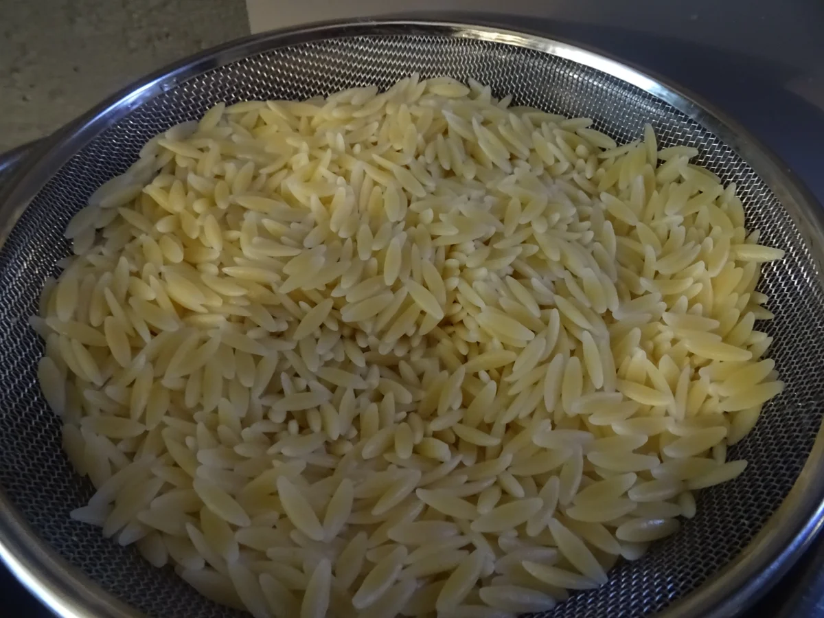 Kritharaki-Salat mit Dorsch vom Grill - Rezept - Bild Nr. 8267