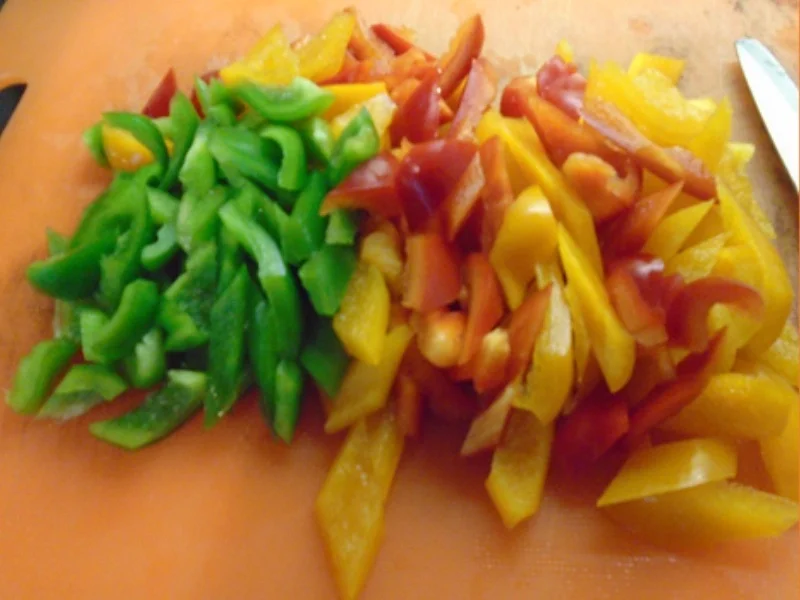 Rezept: Hähnchen-Champignon-Paprika-Wok und gelber Basmatireis Bild Nr. 8268 Hähnchen-Champignon-Paprika-Wok und gelber Basmatireis - Rezept - Bild Nr. 8268