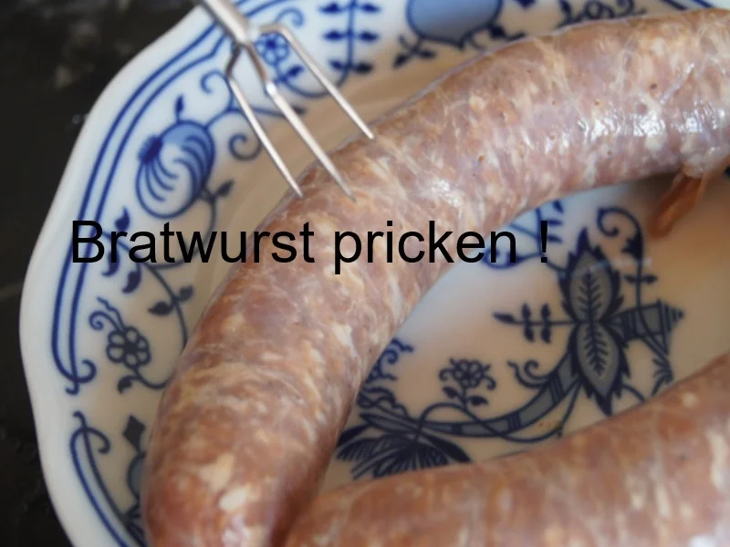 Rezept: Bratwurst mit Zwiebelsauce und Kartoffelstampf Bild Nr. 8262 Bratwurst mit Zwiebelsauce und Kartoffelstampf - Rezept - Bild Nr. 8262