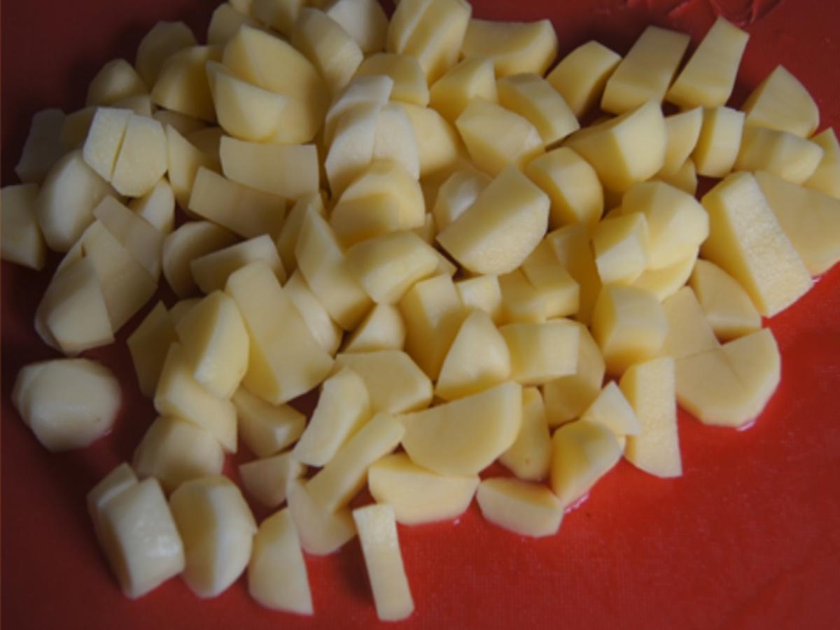 Bratwurst mit Zwiebelsauce und Kartoffelstampf - Rezept - Bild Nr. 8273