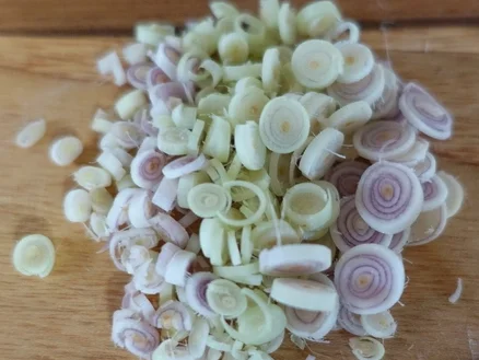 Exotisch-würzige Gemüsepuffer mit Erdnüssen – Martabak ala Ampenan - Rezept - Bild Nr. 8271