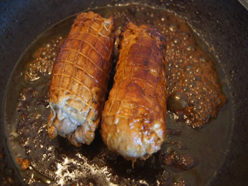 Rezept: Schweinerouladen mit Mett gefüllt, Spargel und Drillingen Bild Nr. 8 Schweinerouladen mit Mett gefüllt, Spargel und Drillingen - Rezept - Bild Nr. 8