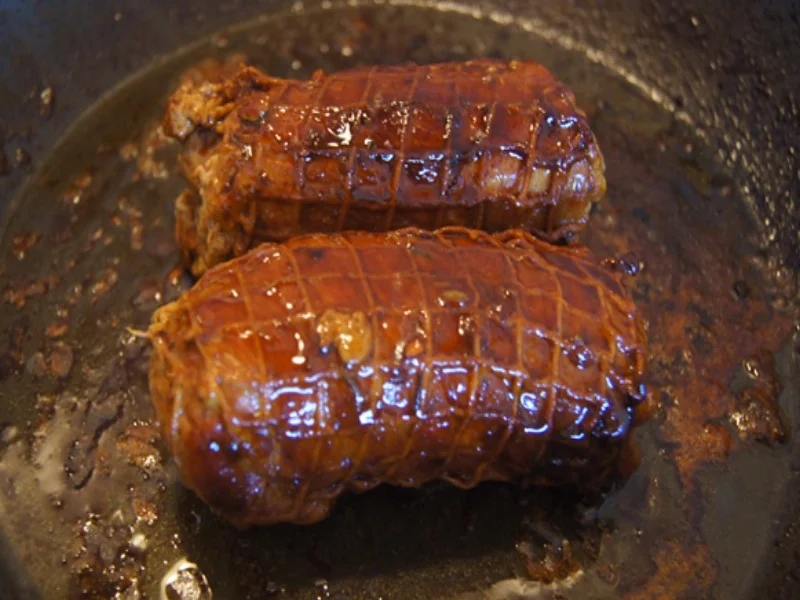 Rezept: Schweinerouladen mit Mett gefüllt, Spargel und Drillingen Bild Nr. 12 Schweinerouladen mit Mett gefüllt, Spargel und Drillingen - Rezept - Bild Nr. 12