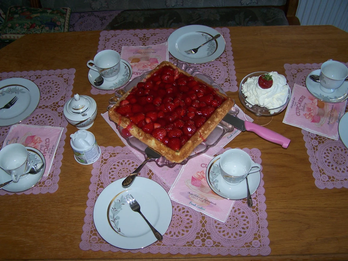 Rezept: Erbeeren Torte , Bild Nr. 8260 Erbeeren Torte , - Rezept - Bild Nr. 8260