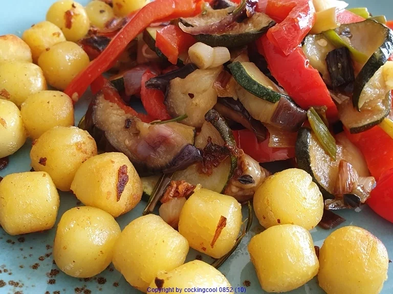 Rezept: Gemüseplatte mit Kartoffelperlen (auch kalt zu Essen) Bild Nr. 2 Gemüseplatte mit Kartoffelperlen (auch kalt zu Essen) - Rezept - Bild Nr. 2