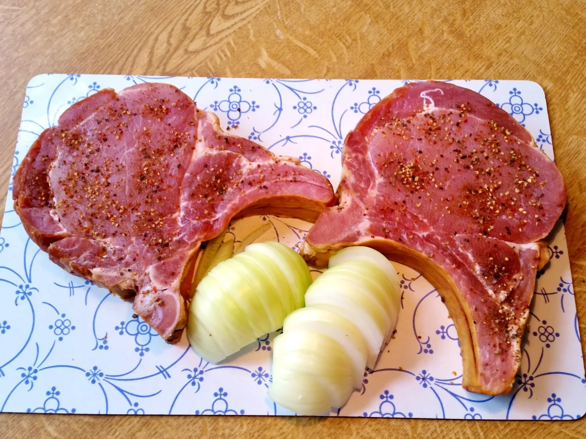 Rezept: Kasseler Kotelett in Zwiebelrahm Bild Nr. 8261 Kasseler Kotelett in Zwiebelrahm - Rezept - Bild Nr. 8261