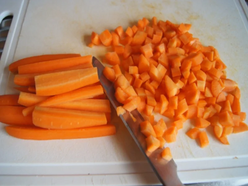 Asiatische-Orangen-Möhren-Suppe mit Einlage - Rezept - Bild Nr. 8272