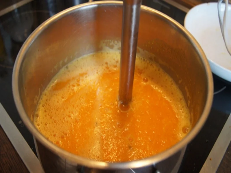 Asiatische-Orangen-Möhren-Suppe mit Einlage - Rezept - Bild Nr. 8278
