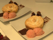 Rhabarbertörtchen mit Baiserhaube, Erdbeereis und Schokoerdbeeren - Rezept - Bild Nr. 8283