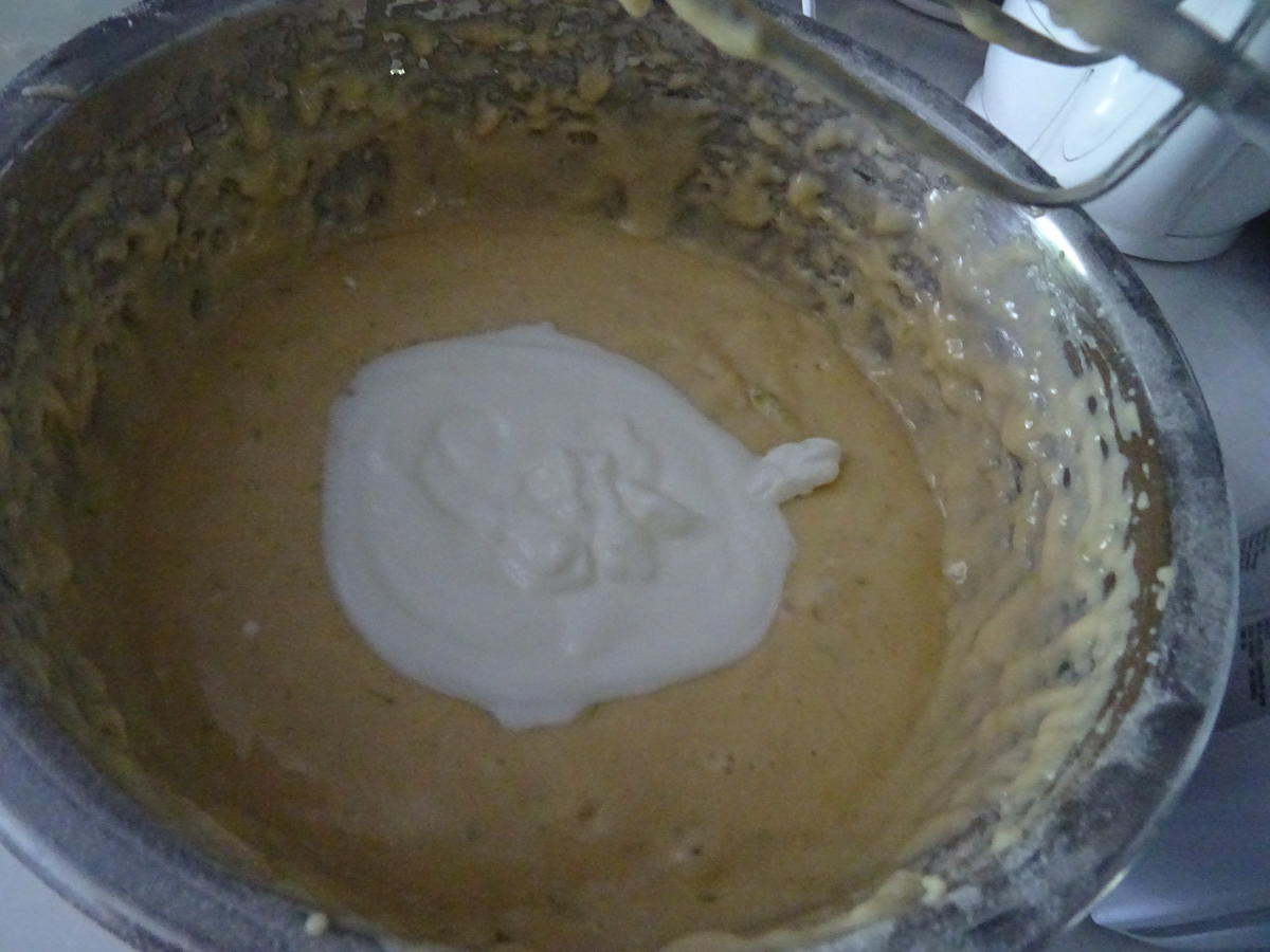 Joghurt-Limetten-Guglhupf - Rezept - Bild Nr. 5