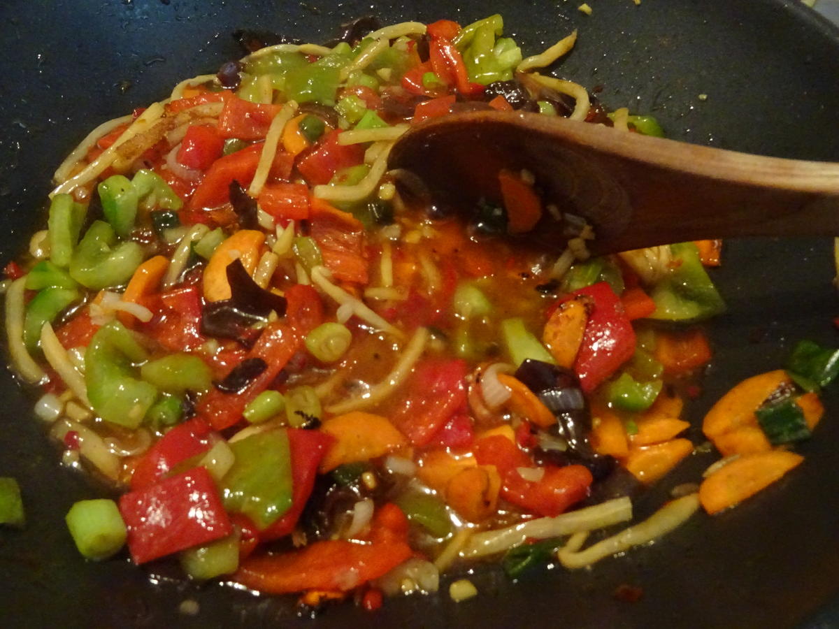 Fisch asiatisch aus dem Wok - Rezept - Bild Nr. 8297