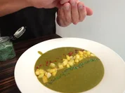 Spinat-Minze-Süppchen mit Kartoffelpommes - Rezept - Bild Nr. 2