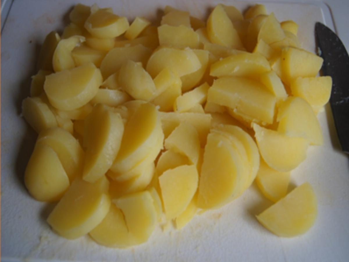 Herzhafte Bratkartoffeln mit gemischten Salat - Rezept - Bild Nr. 8302
