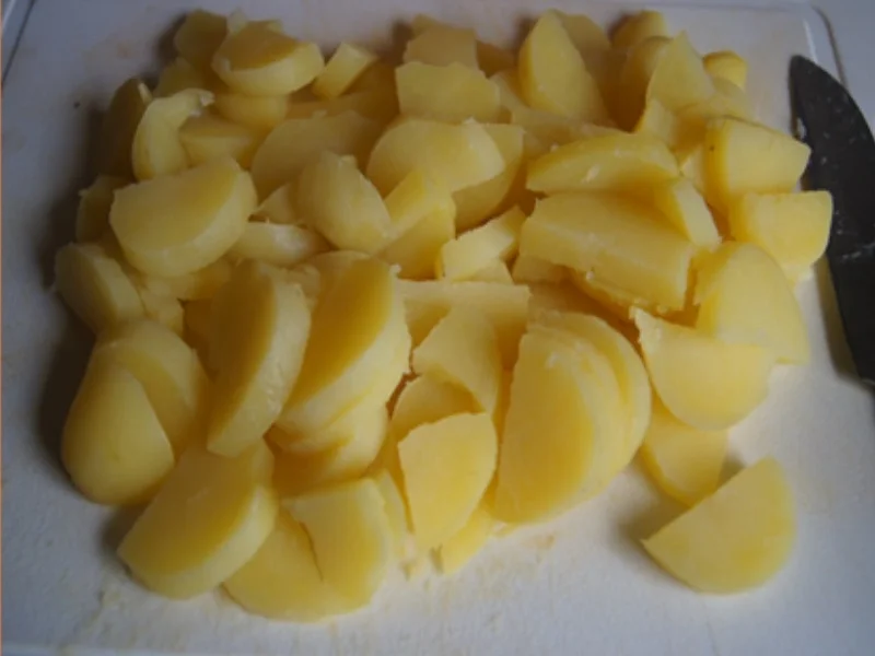 Rezept: Herzhafte Bratkartoffeln mit gemischten Salat Bild Nr. 8302 Herzhafte Bratkartoffeln mit gemischten Salat - Rezept - Bild Nr. 8302