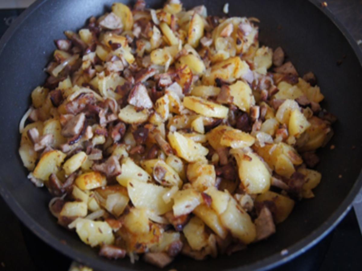 Herzhafte Bratkartoffeln mit gemischten Salat - Rezept - Bild Nr. 8307