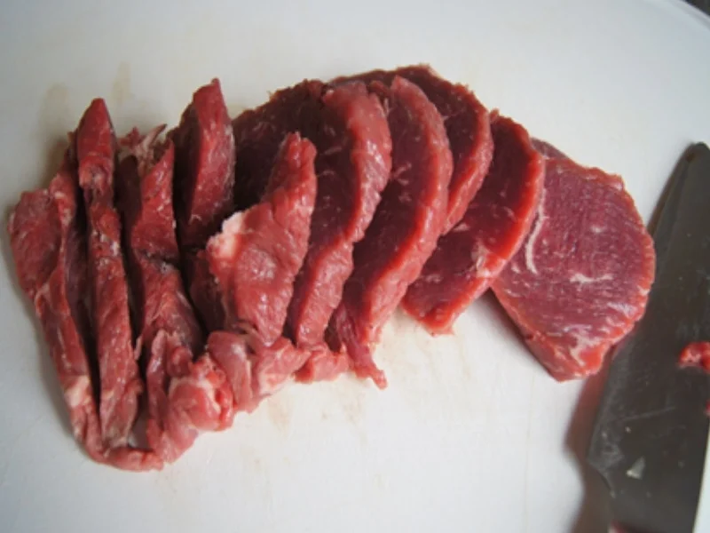 Mie-Nudeln mit Rindfleisch und Gemüse im Wok - Rezept - Bild Nr. 8298