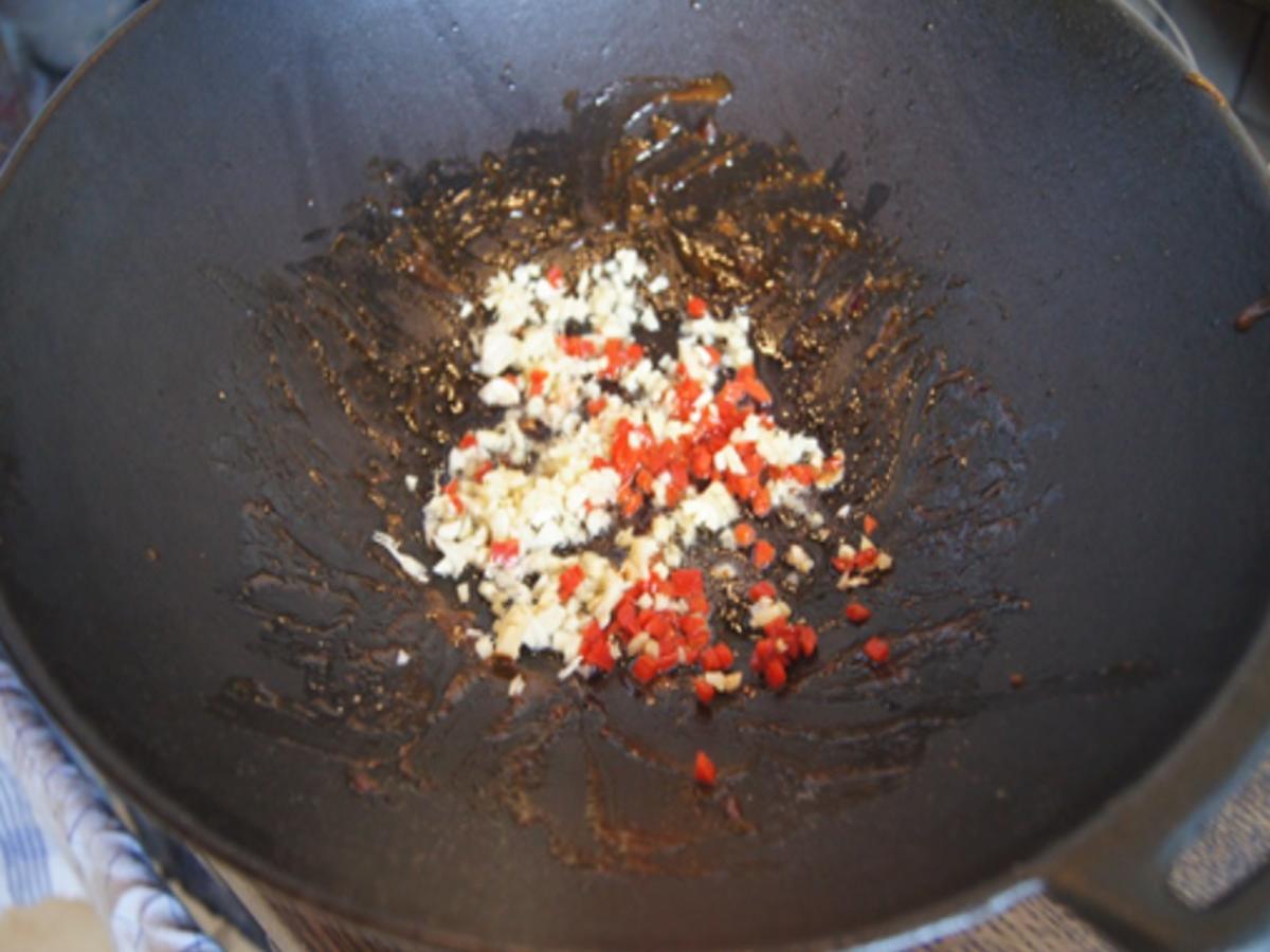 Mie-Nudeln mit Rindfleisch und Gemüse im Wok - Rezept - Bild Nr. 8305