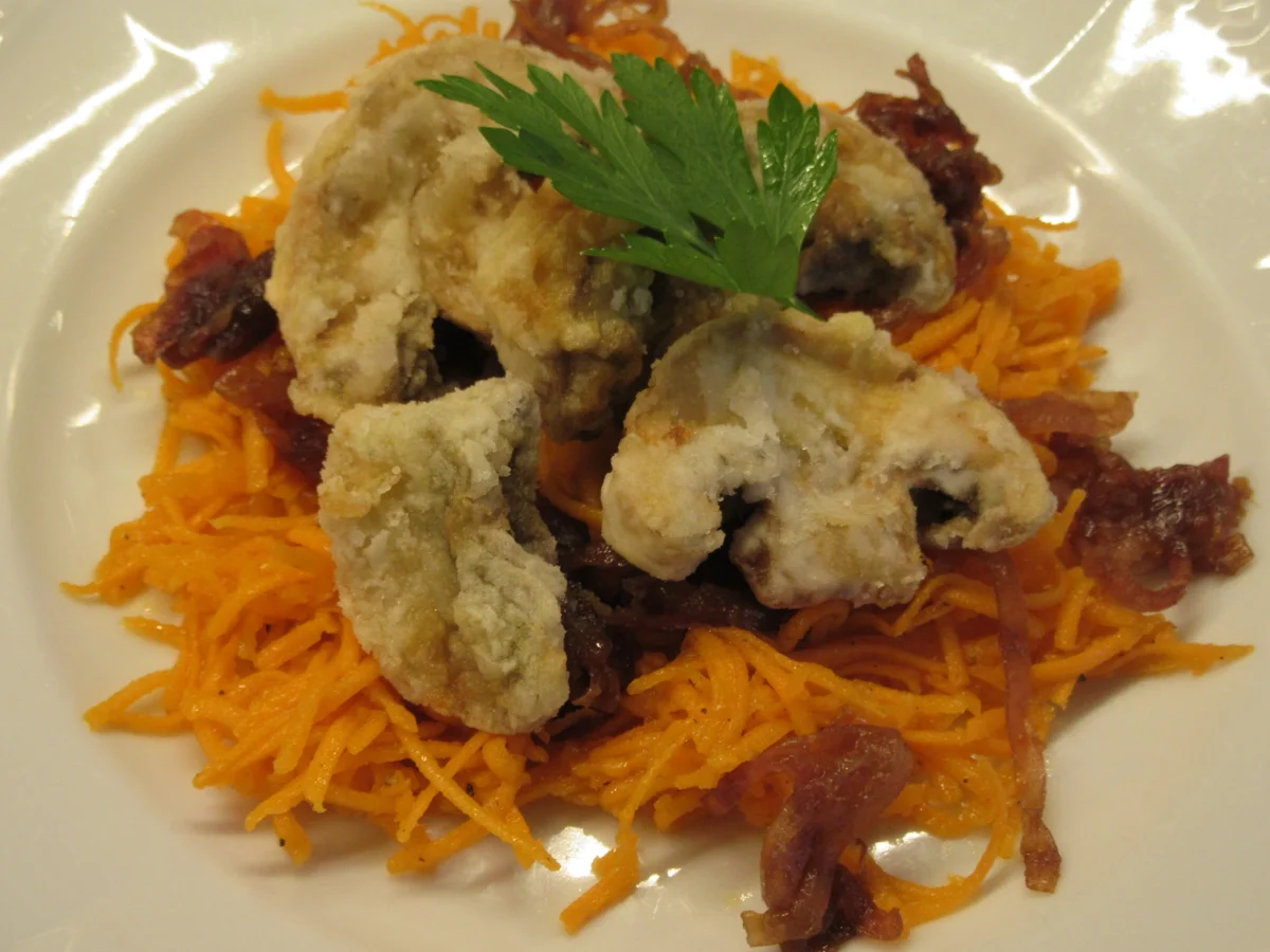 Salate: Karottensalat mit karamellisierten Zwiebeln und Champignons - Rezept - Bild Nr. 8296