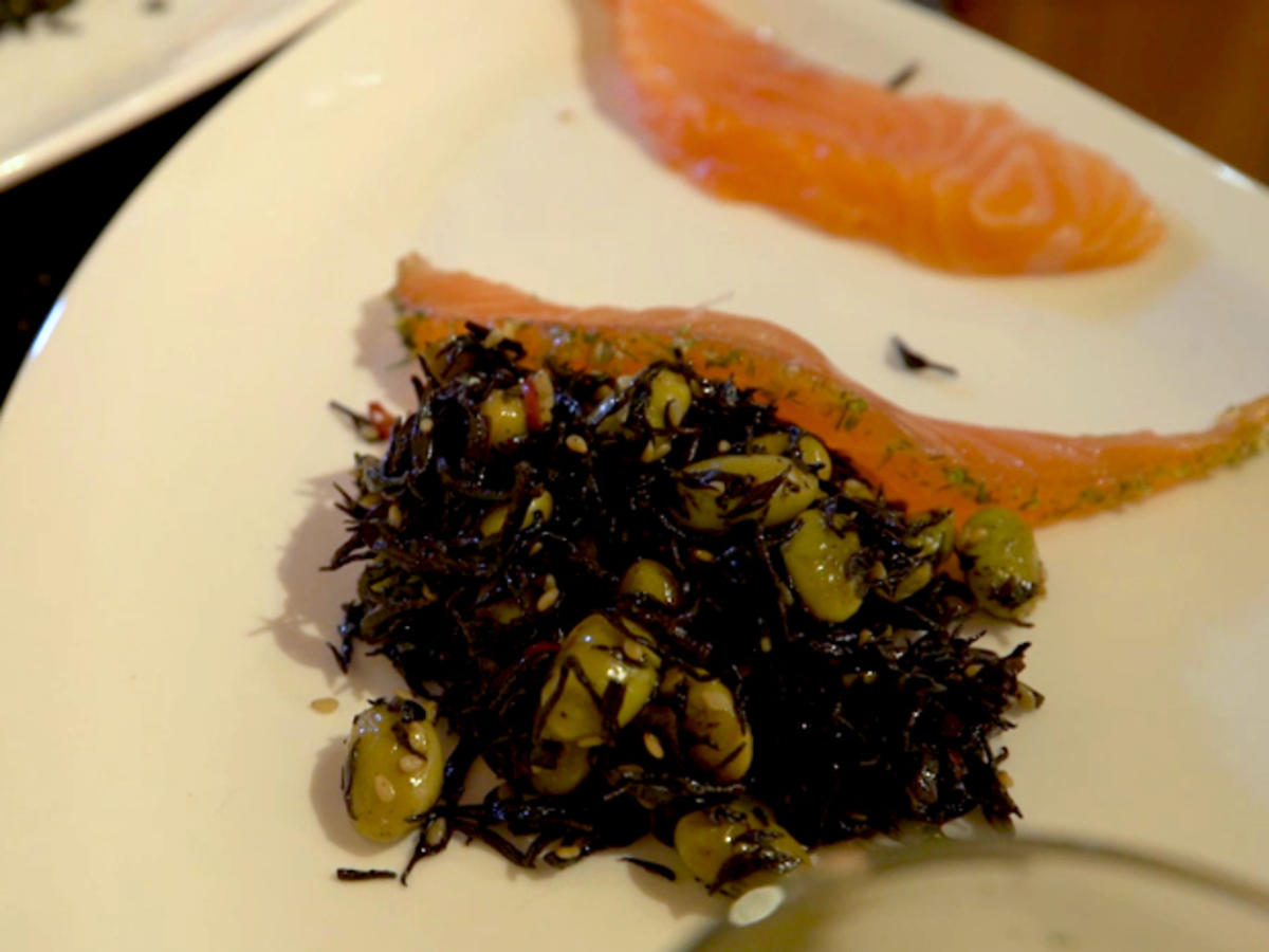 Gebeizter Lachs, Sushi Lachs, Lachstatar, Sommerrollen und Teriyaki ...