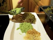 Rezept: Lammkarree, Erbsen-Münz-Püree und Kartoffelgratin Bild Nr. 2 Lammkarree, Erbsen-Münz-Püree und Kartoffelgratin - Rezept - Bild Nr. 2