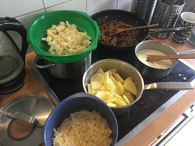 Kartoffel-Blumenkohl-Hackfleisch-Auflauf - Rezept - Kochbar.de