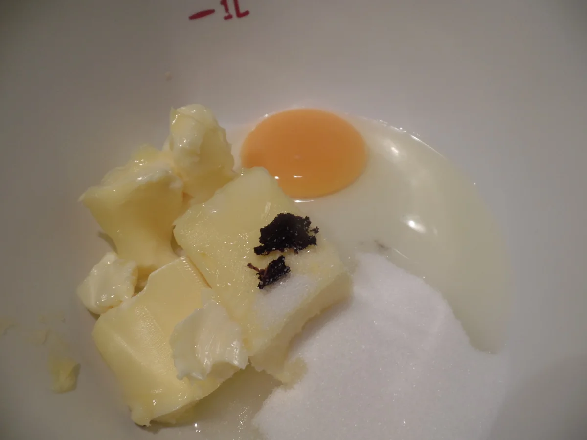 Rezept: Buttermilch-Minimuffins mit Heidelbeeren-Kompott Bild Nr. 8339 Buttermilch-Minimuffins mit Heidelbeeren-Kompott - Rezept - Bild Nr. 8339