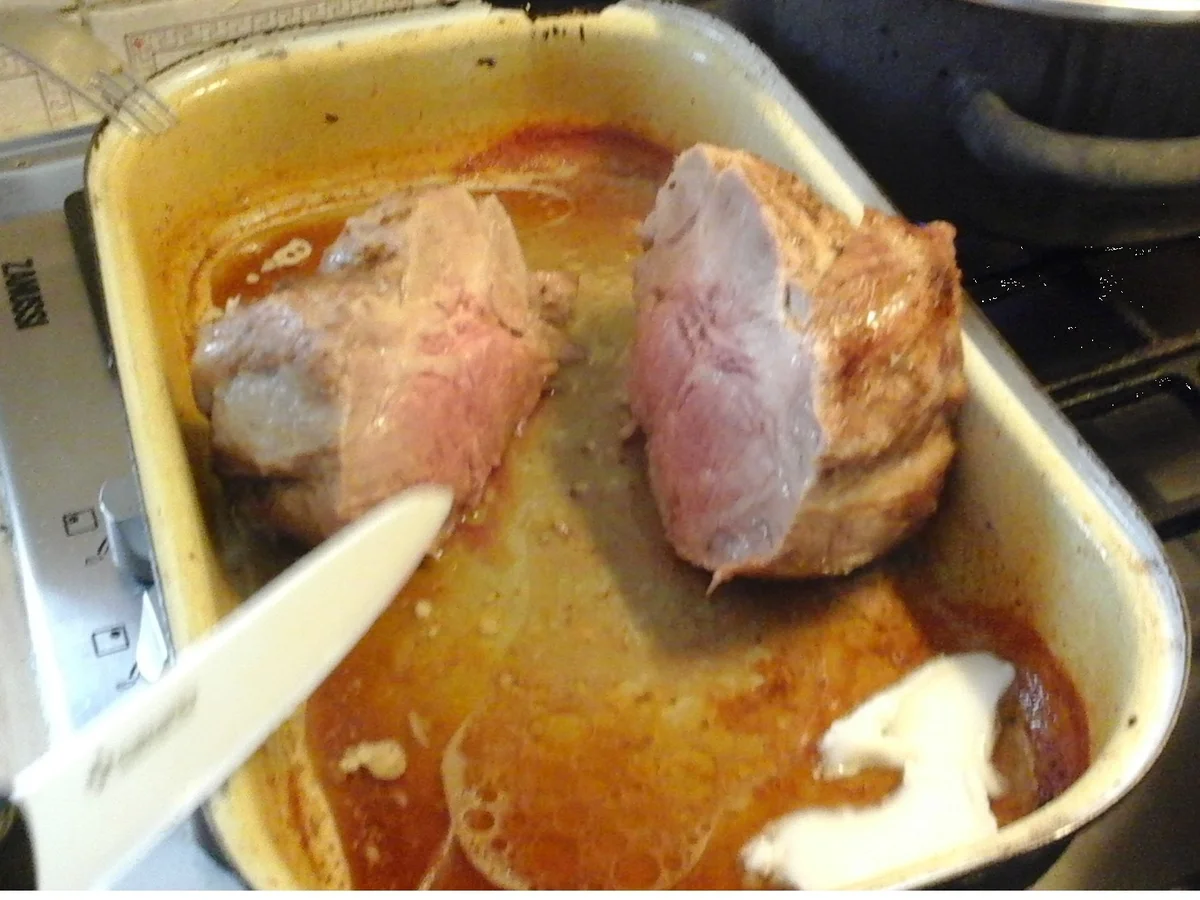 Tschechischer Schweinebraten mit Sauerkraut und Hefeknödel - Rezept - Bild Nr. 8368