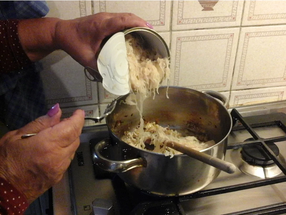 Tschechischer Schweinebraten mit Sauerkraut und Hefeknödel - Rezept - Bild Nr. 8372