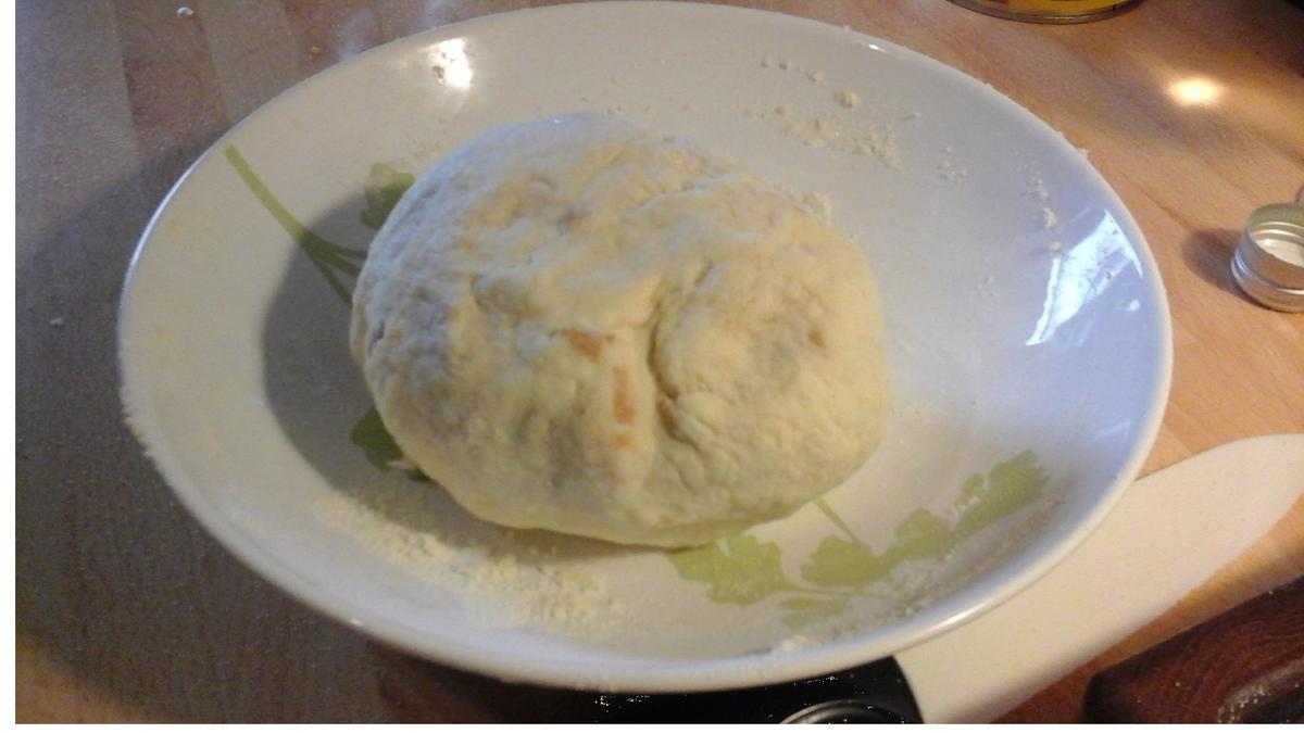 Tschechischer Schweinebraten mit Sauerkraut und Hefeknödel - Rezept - Bild Nr. 8386