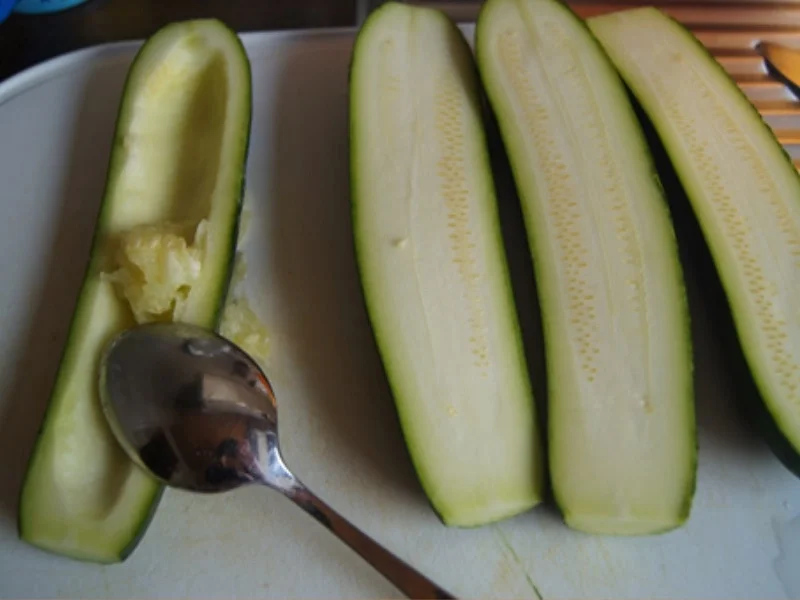 Gefüllte Zucchini mit gelben Basmatireis - Rezept - Bild Nr. 7