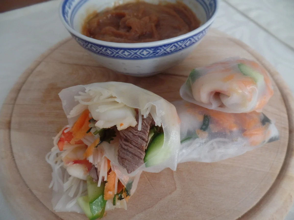 Sommerrollen mit Rinderfilet und Garnelen - Rezept - Bild Nr. 8370