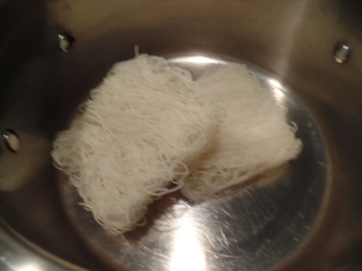 Sommerrollen mit Rinderfilet und Garnelen - Rezept - Bild Nr. 8377