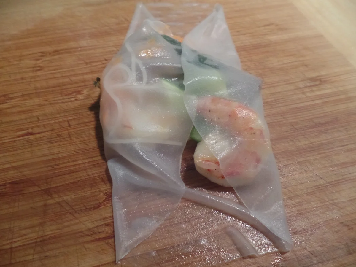 Sommerrollen mit Rinderfilet und Garnelen - Rezept - Bild Nr. 8382