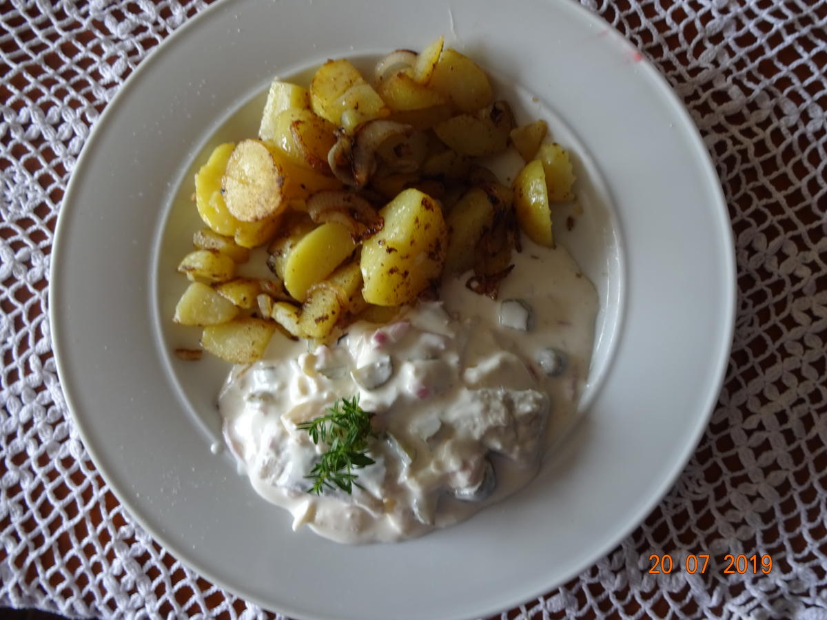 Mein Matjessalat mit Bratkartoffeln - Rezept - Bild Nr. 2