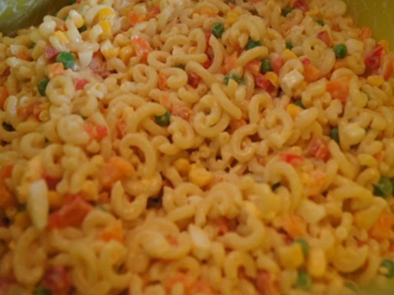 Rezept: Nudelsalat mit Gabelspaghetti, Gemüse und Eiern Bild Nr. 8382 Nudelsalat mit Gabelspaghetti, Gemüse und Eiern - Rezept - Bild Nr. 8382