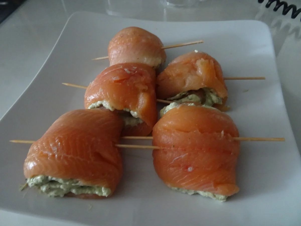 Saiblings-Filet-Röllchen und Reistaler vom Grill mit Honig-Senf-Soße - Rezept - Bild Nr. 8378