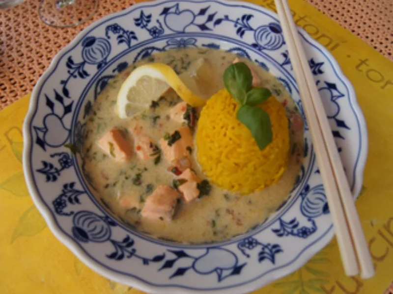 Lachs-Garnelen-Wok und gelber Basmatireis - Rezept - Bild Nr. 2