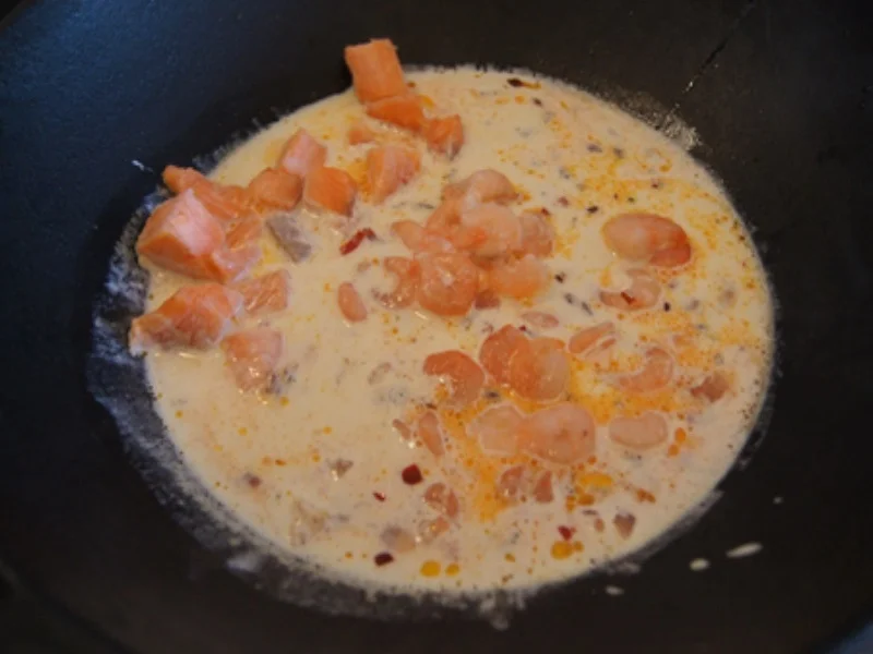 Lachs-Garnelen-Wok und gelber Basmatireis - Rezept - Bild Nr. 8