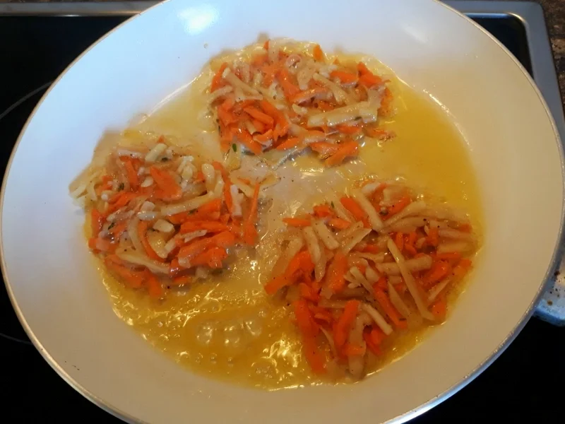 Rezept: Kartoffel - Apfel - Möhren - Rösti mit Thymian Bild Nr. 7 Kartoffel - Apfel - Möhren - Rösti mit Thymian - Rezept - Bild Nr. 7