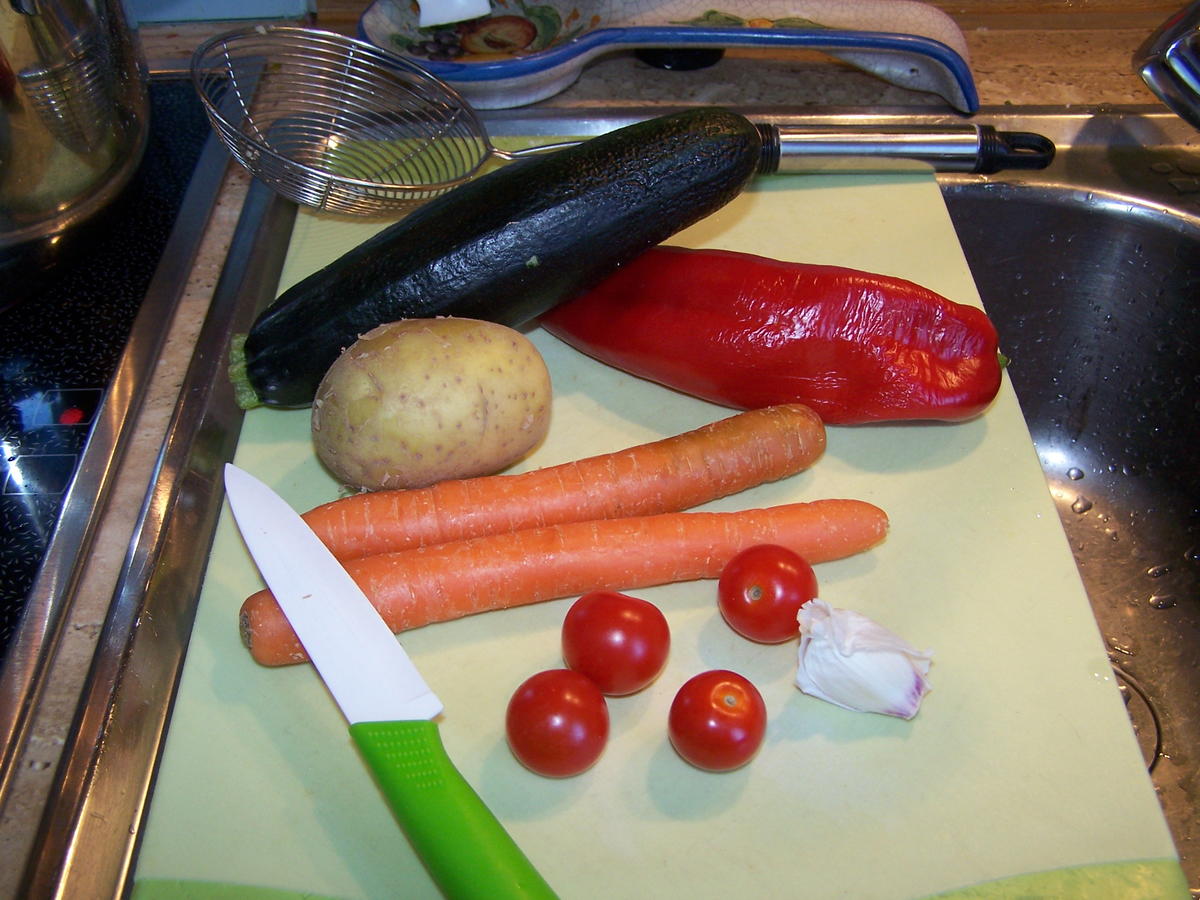 Buntes Gemüse mit Seelachs gedünstet - Rezept - Bild Nr. 8402