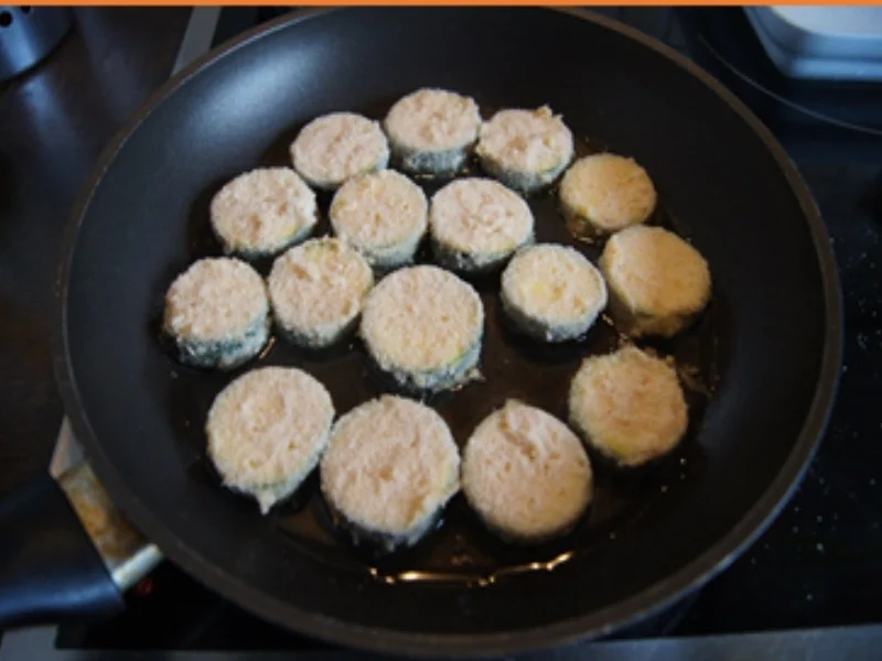 Rezept: Gebratene Zucchini mit Kartoffelstampf Bild Nr. 10 Gebratene Zucchini mit Kartoffelstampf - Rezept - Bild Nr. 10