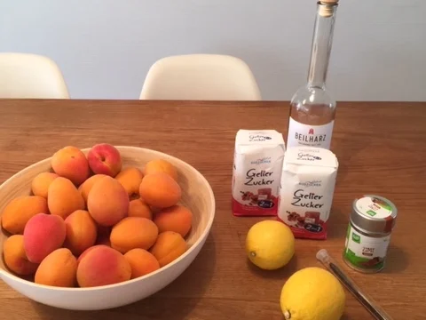Aprikosen-Marmelade oder auch Marillen - Konfitüre  - hausgemachtes Glück - Rezept - Bild Nr. 8426