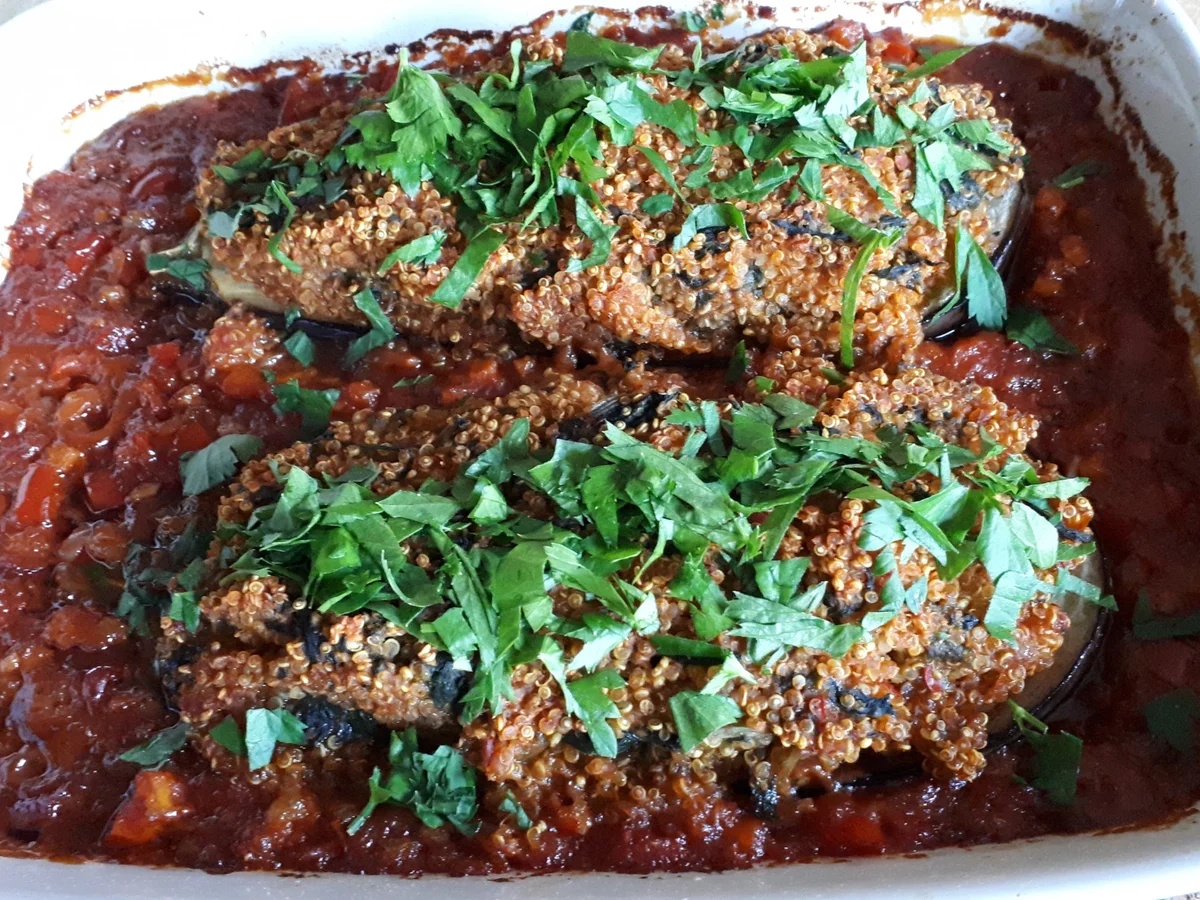 Rezept: Gefüllte Aubergine mit Tomaten-Ragout Bild Nr. 5 Gefüllte Aubergine mit Tomaten-Ragout - Rezept - Bild Nr. 5