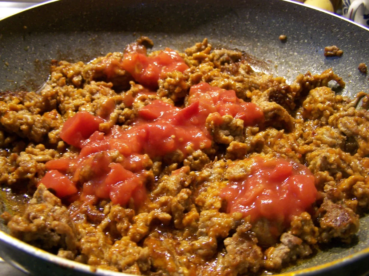 Rezept: Aubergine in fleischiger Gesellschaft... Bild Nr. 8438 Aubergine in fleischiger Gesellschaft... - Rezept - Bild Nr. 8438