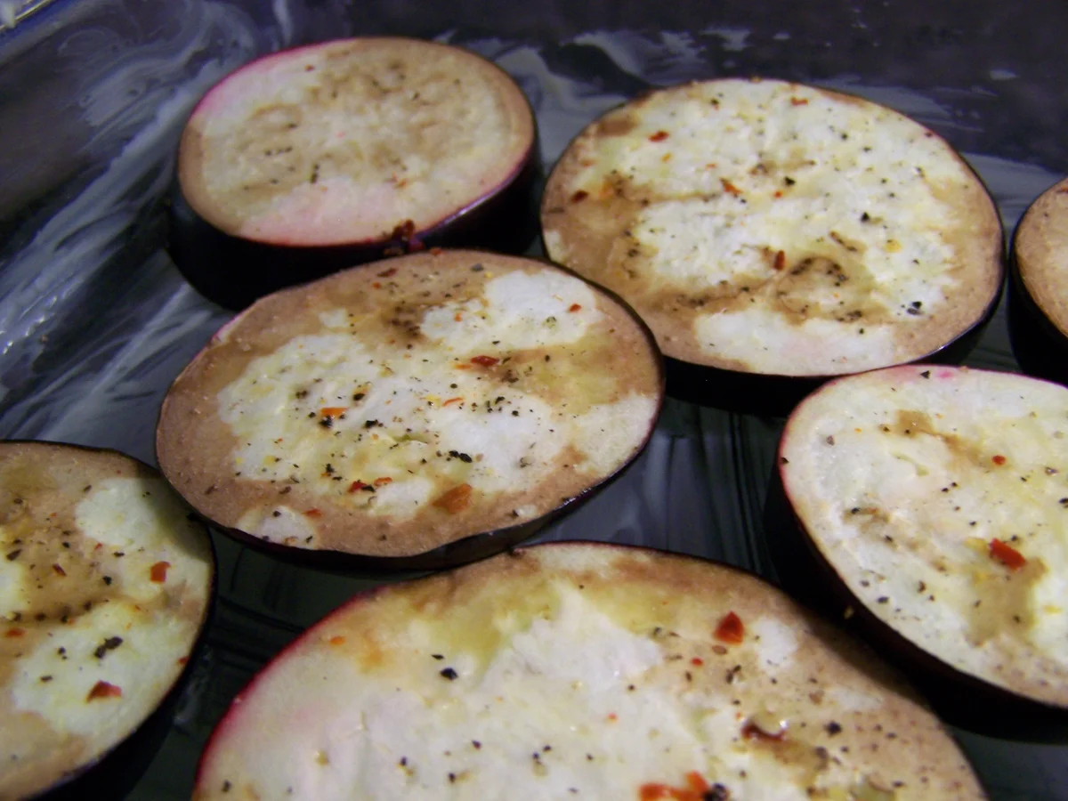 Rezept: Aubergine in fleischiger Gesellschaft... Bild Nr. 8443 Aubergine in fleischiger Gesellschaft... - Rezept - Bild Nr. 8443