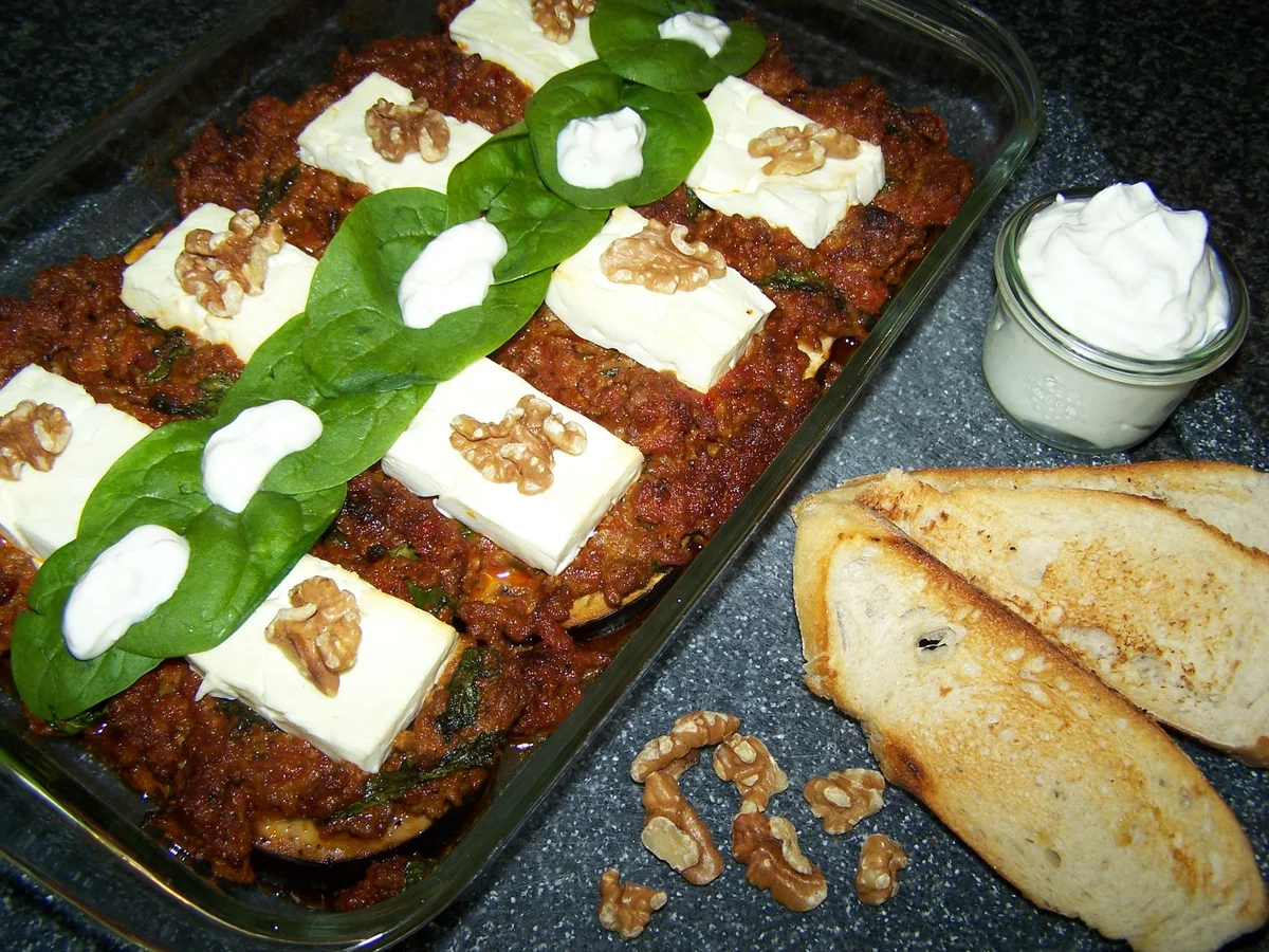 Rezept: Aubergine in fleischiger Gesellschaft... Bild Nr. 8448 Aubergine in fleischiger Gesellschaft... - Rezept - Bild Nr. 8448